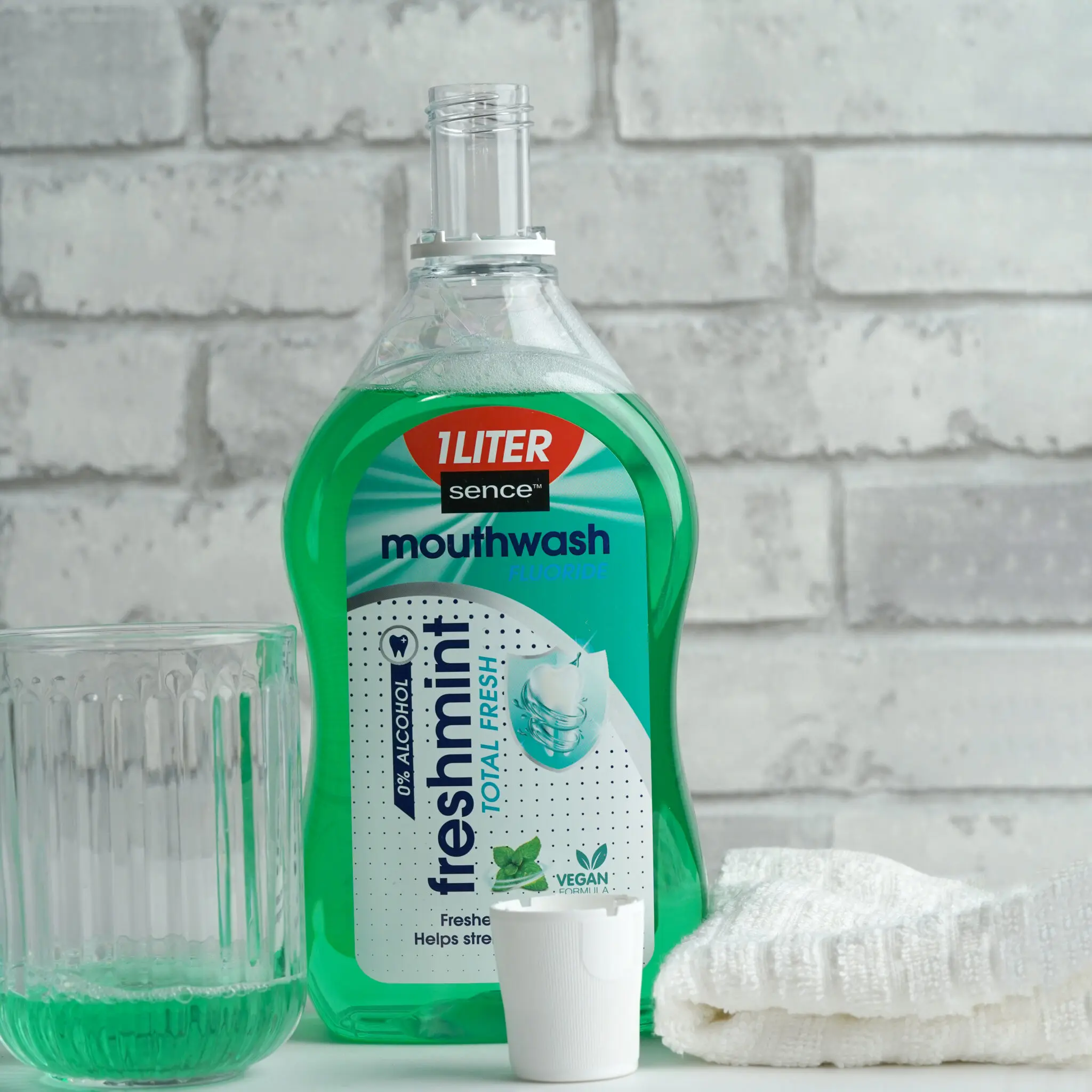 166403_Mouthwash_Freshmint_1L_2