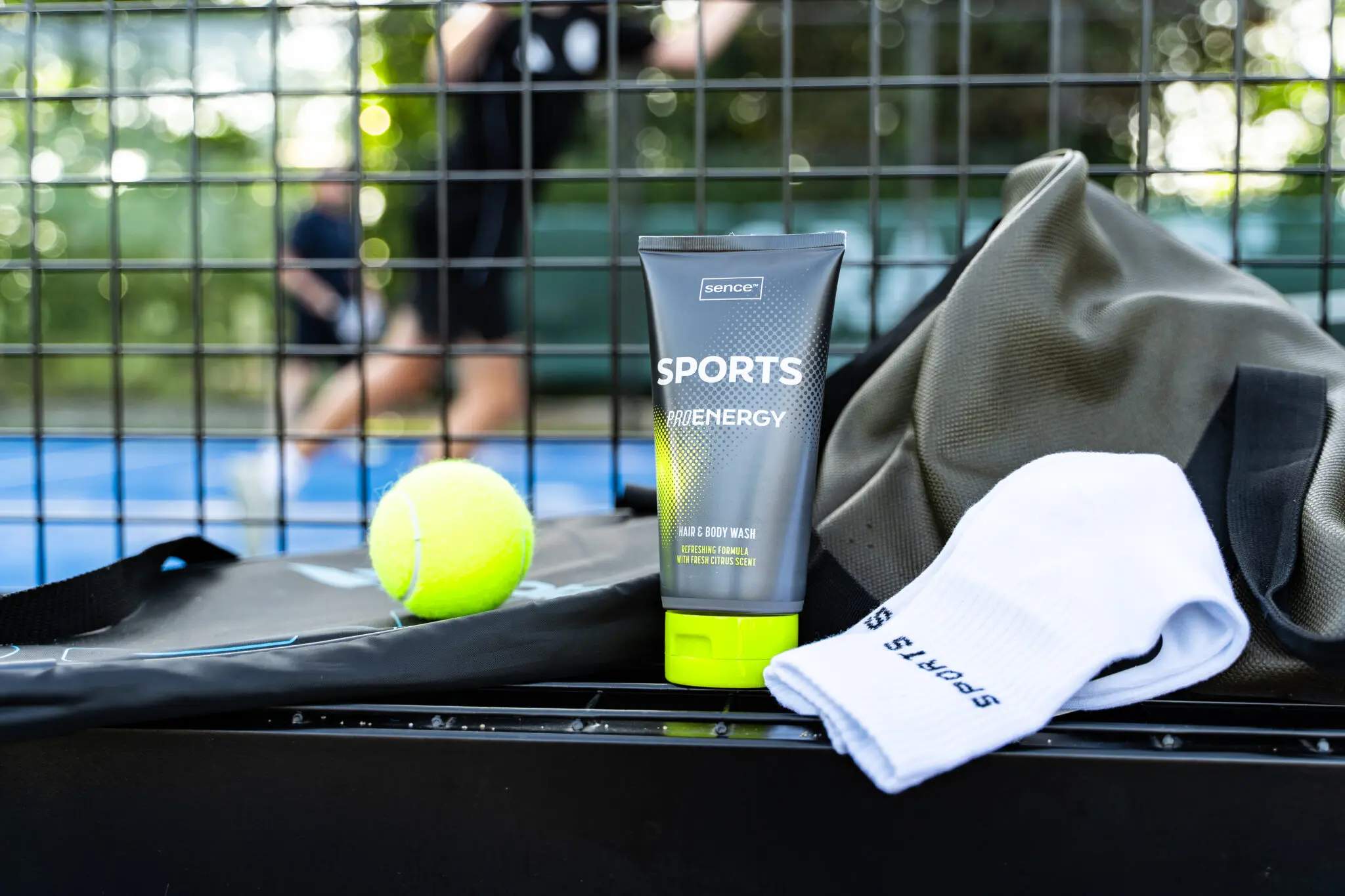 2053444_SENCE_Sports_Pro Energy_Men_Giftset_Hair Body Wash and socks_DSC08231
