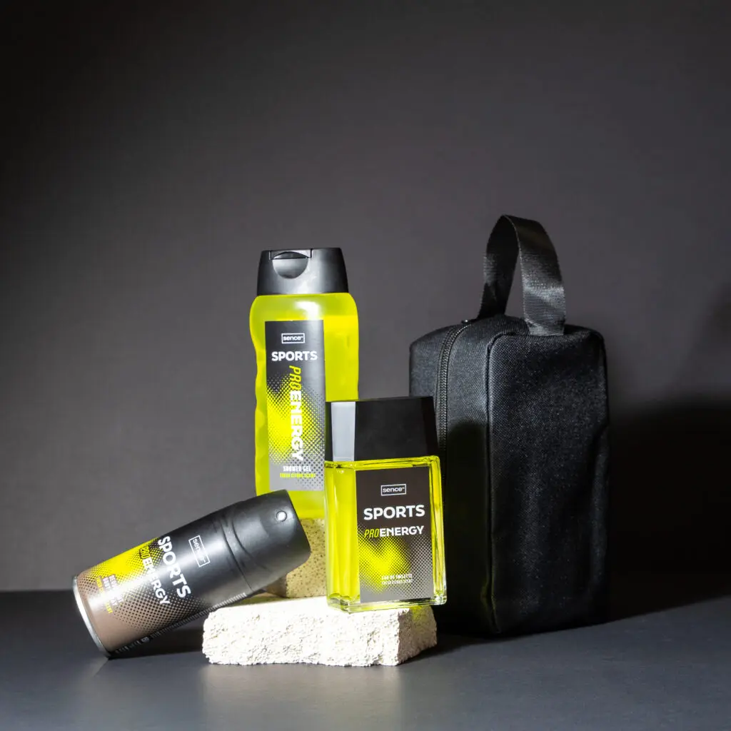 2053445-SENCE_Sport_Giftset Toiletry Bag_4pcs_DSC00429