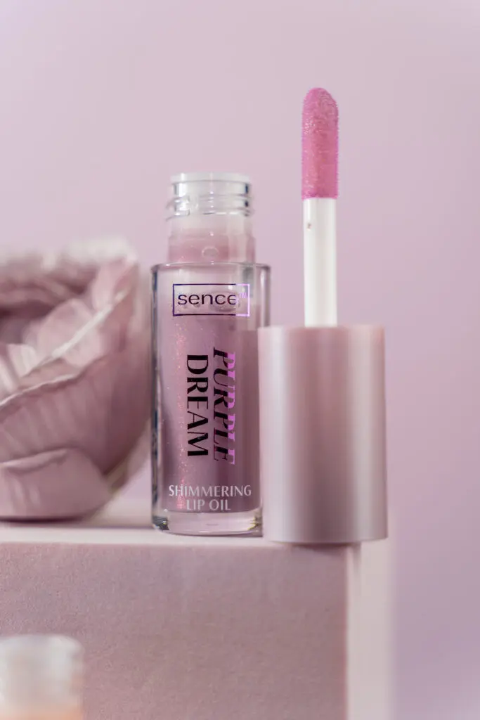 2057136_SENCE_Lip Glow Oil_DSC07701