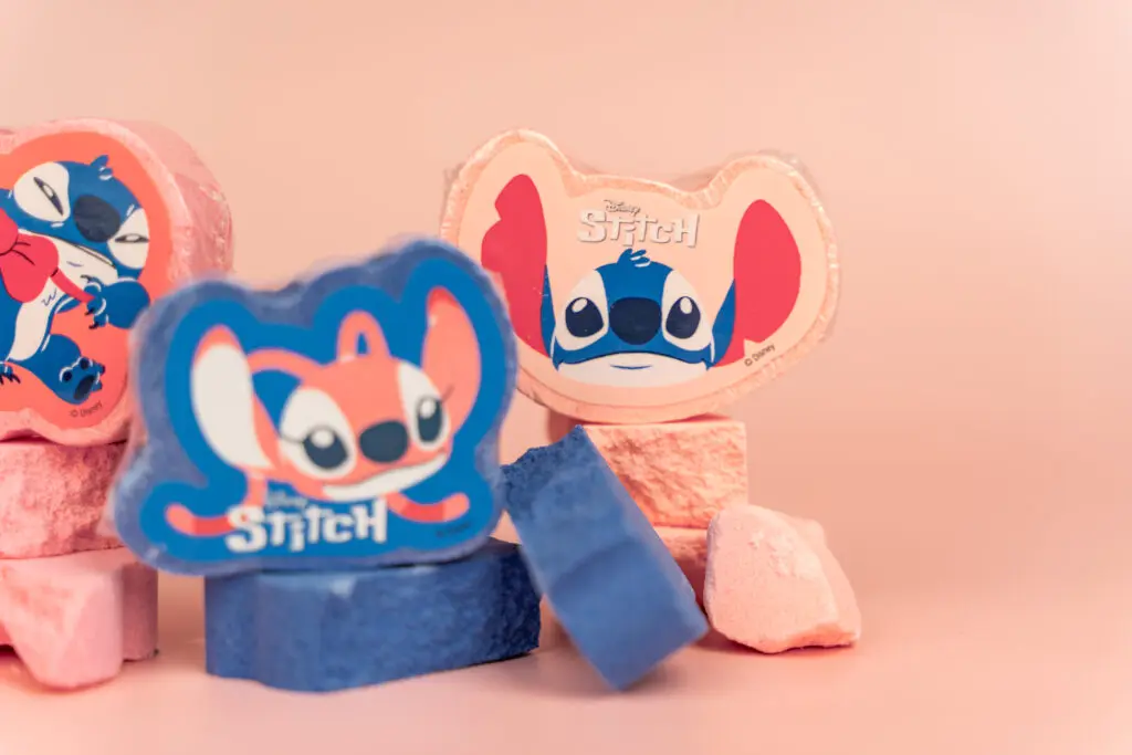 2059679_SENCE_Stitch_Lovingly Annoying_ Bath Fizzer 4 ass_DSC07015