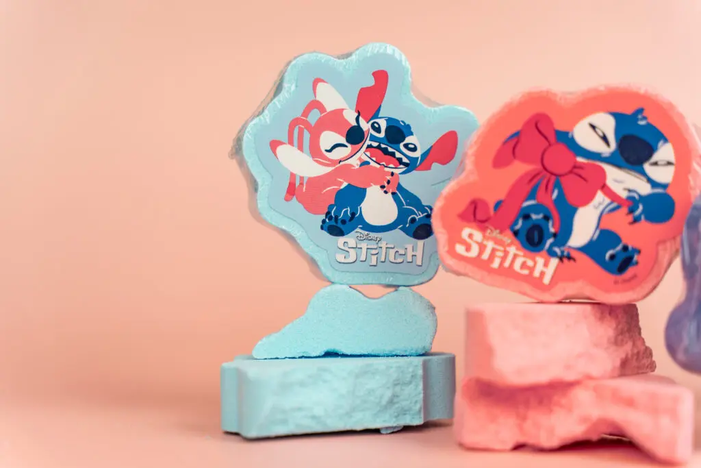 2059679_SENCE_Stitch_Lovingly Annoying_ Bath Fizzer 4 ass_DSC07018