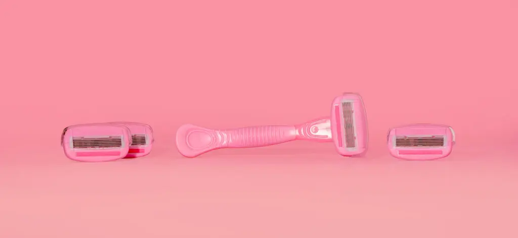 2051576_5_blade_razor_2