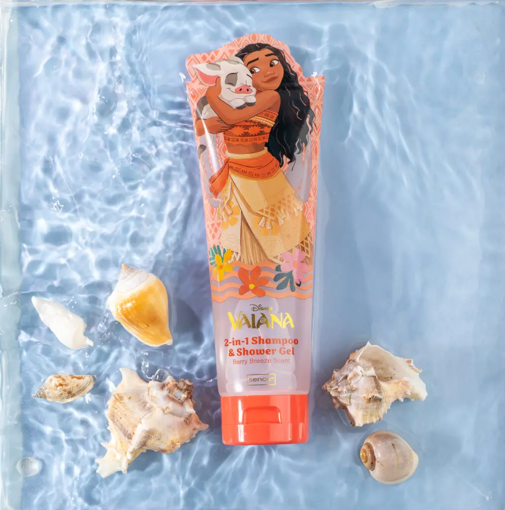 Sence Disney Vaiana-Inspired Shower Gel in pink, shaped tube in water with shells