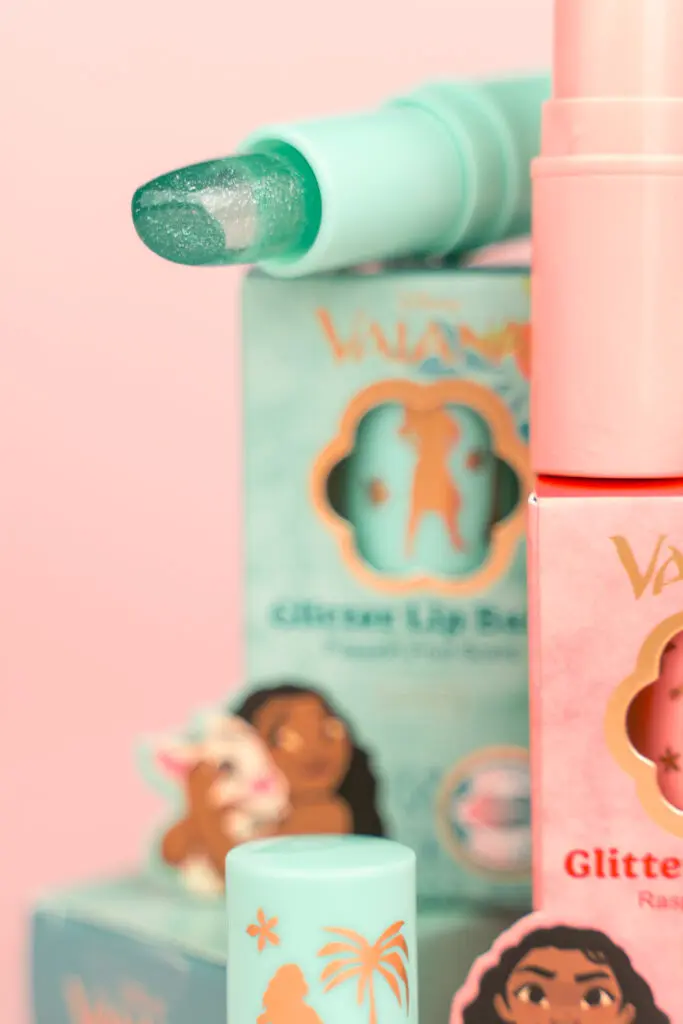 Disney Vaiana-Inspired Glitter Lip Balm – photo 2