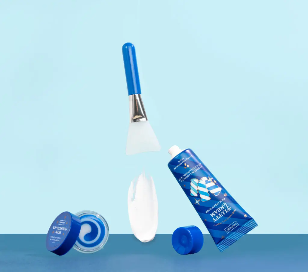 Sence Christmas Treats Mini Mask Kit on a blue background