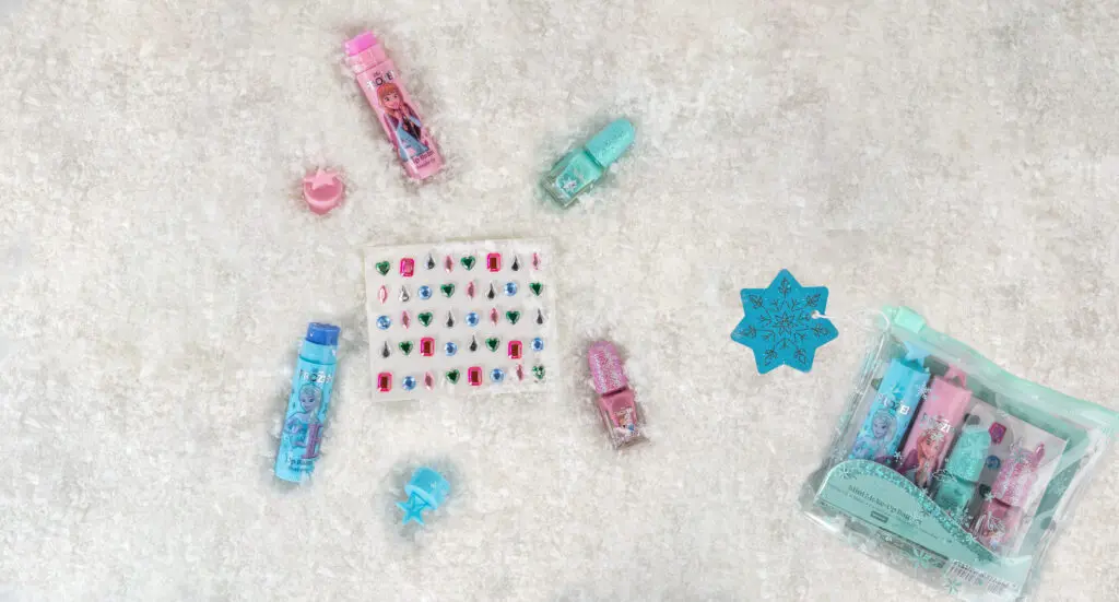 Sence Disney Frozen-Inspired Mini Make-Up Bag Set