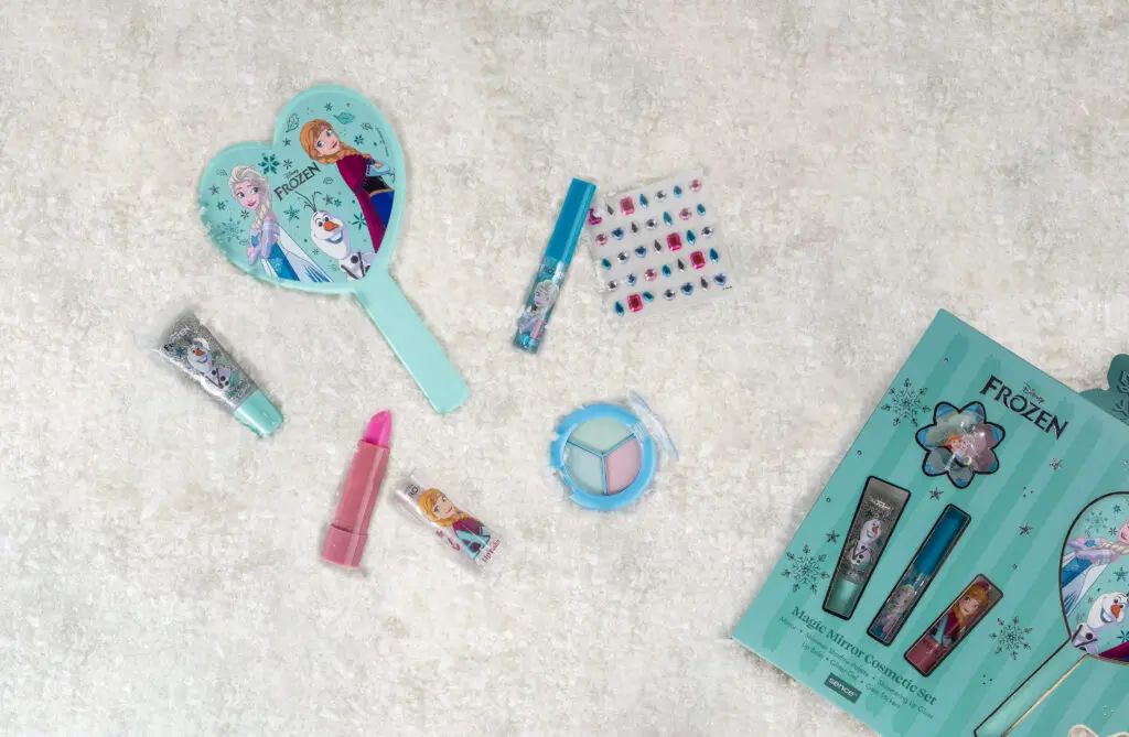 Sence Disney Frozen-Inspired Magic Mirror Cosmetic Set