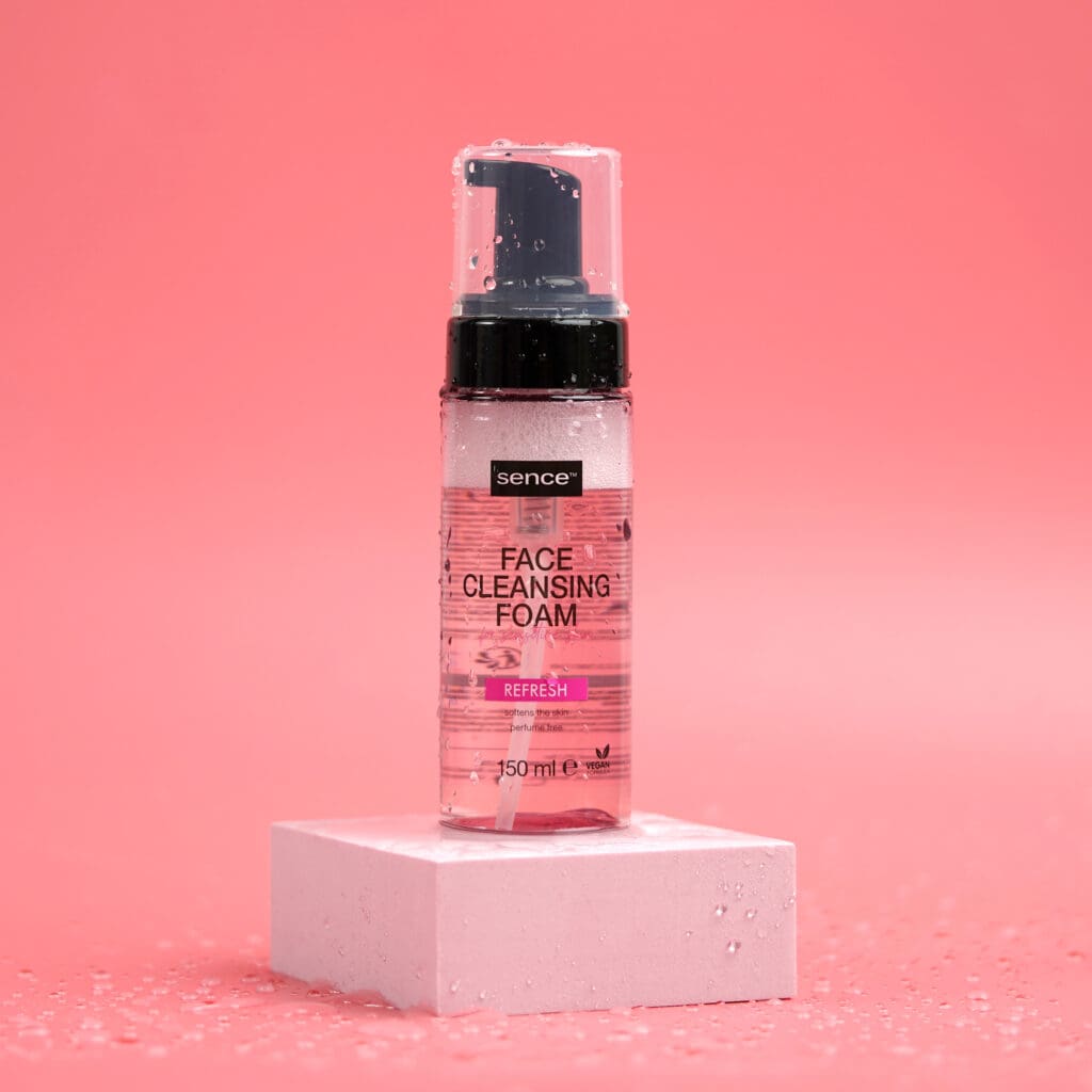 2018563_Sensitive – Face Cleansing Foam