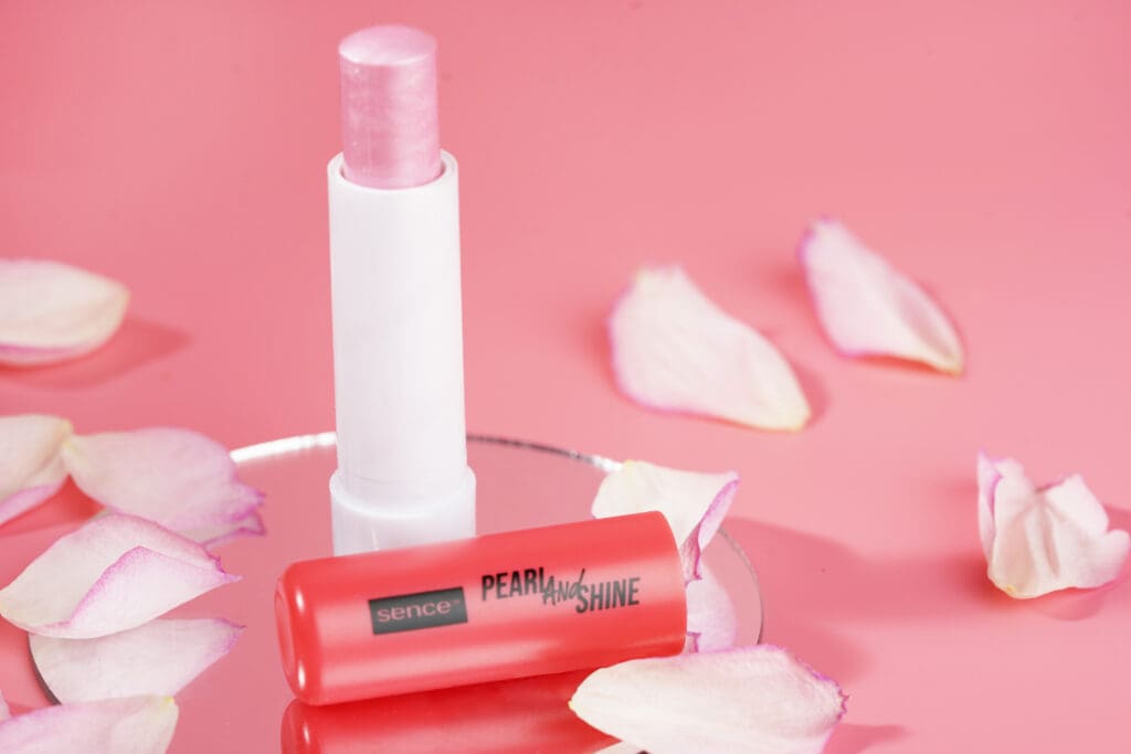 2022222_GlowGirls_LipBalm