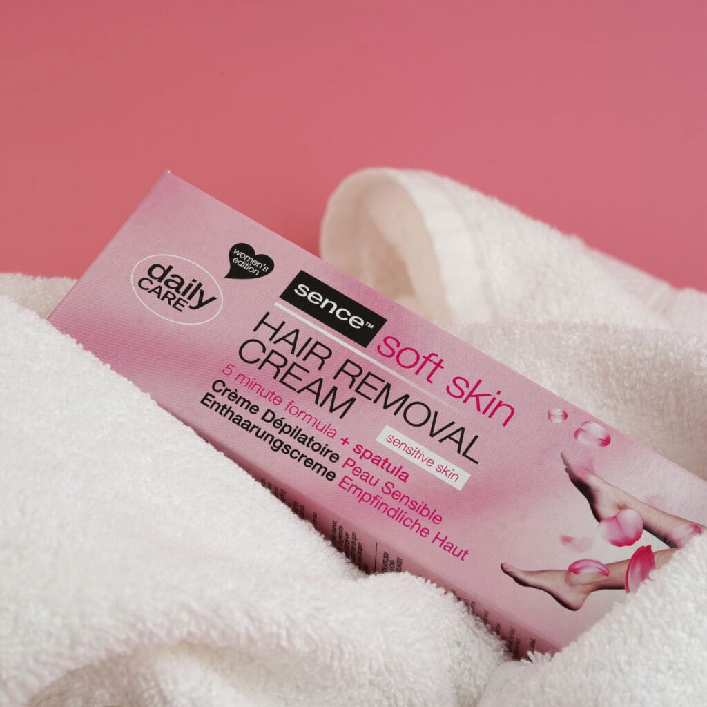 2027046_HairRemoval_Cream_SensitiveSkin_1