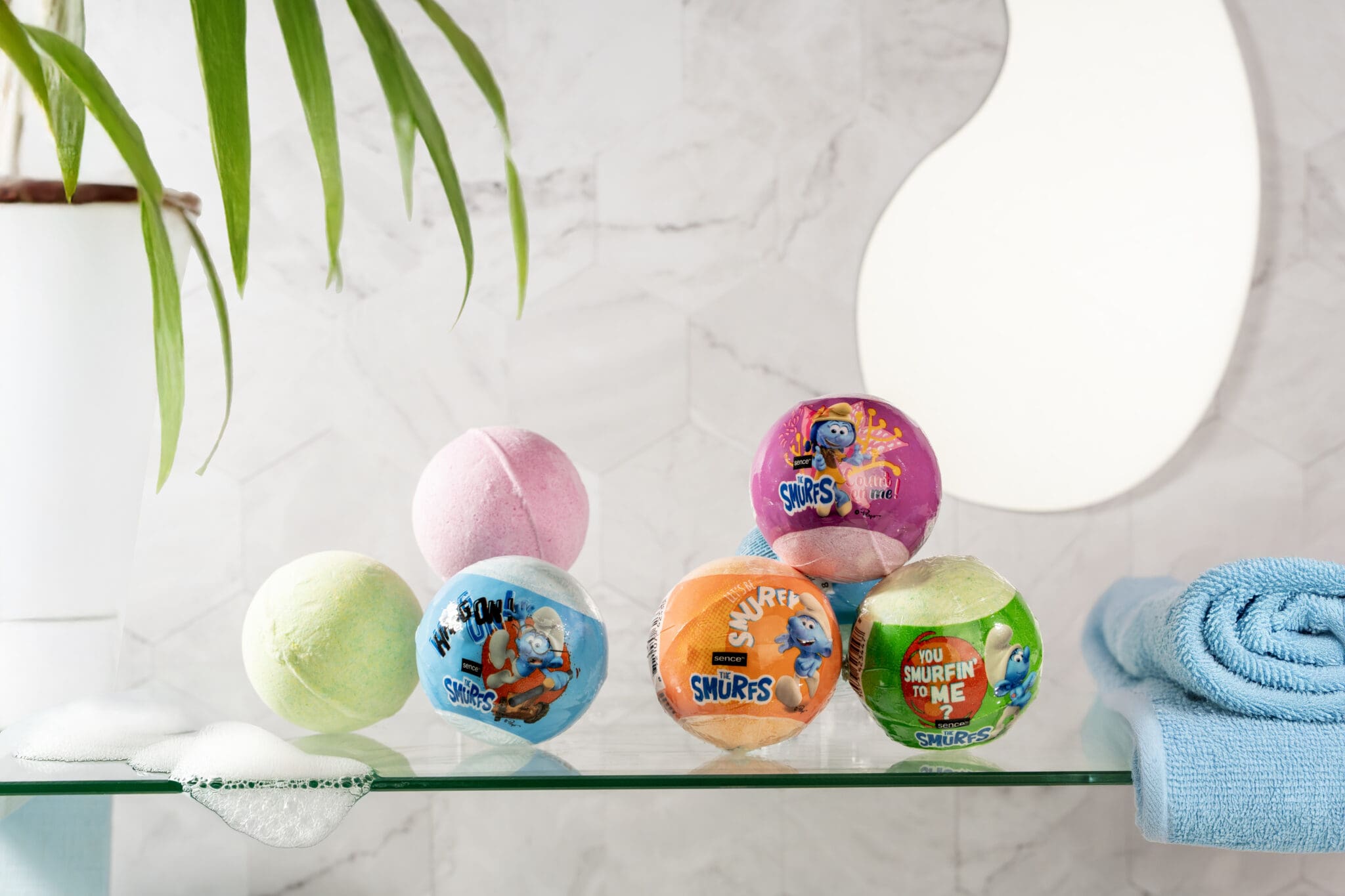 2045949_SENCE-SMURFS_Bath Bombs_TB06898 4×3