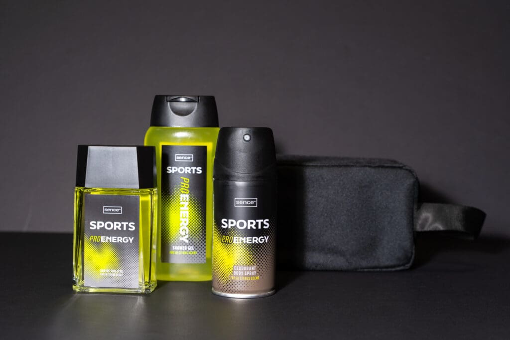 2053445-SENCE_Sport_Giftset Toiletry Bag_4pcs_DSC00426