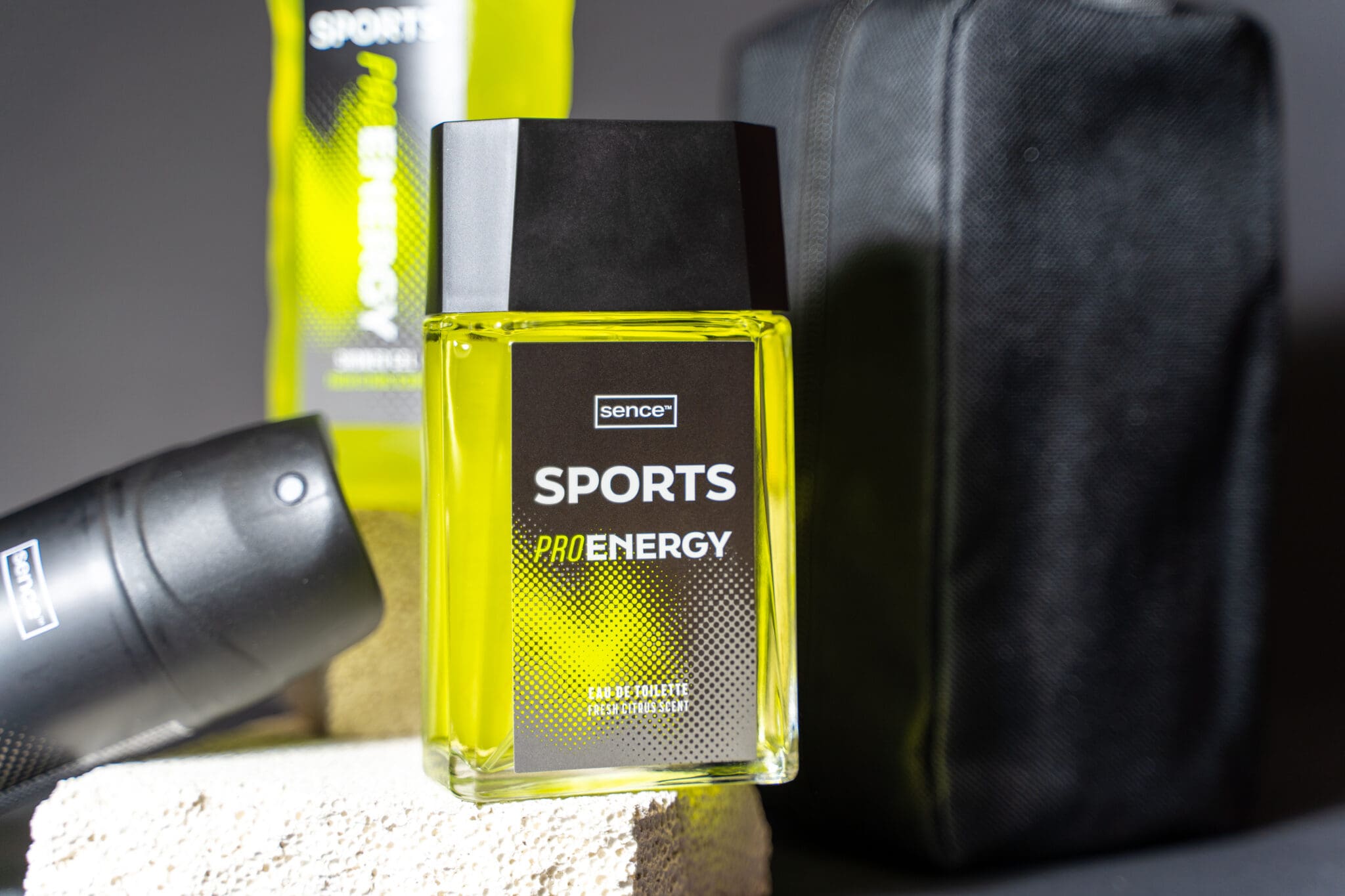 2053445-SENCE_Sport_Giftset Toiletry Bag_4pcs_DSC00430