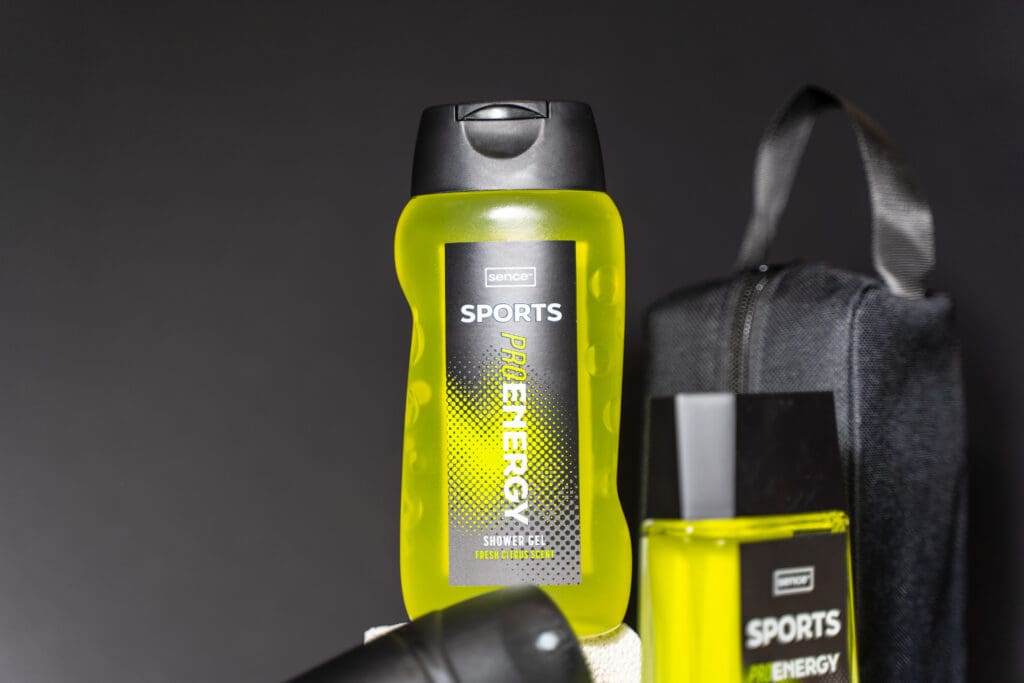 2053445-SENCE_Sport_Giftset Toiletry Bag_4pcs_DSC00431