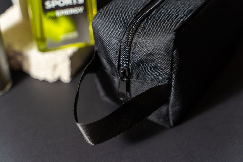 2053445-SENCE_Sport_Giftset Toiletry Bag_4pcs_DSC00433