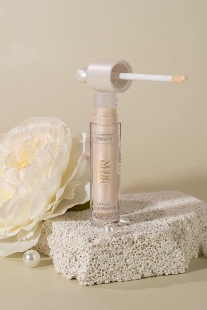 2057135_SENCE_Liquid Highlighter_DSC07617