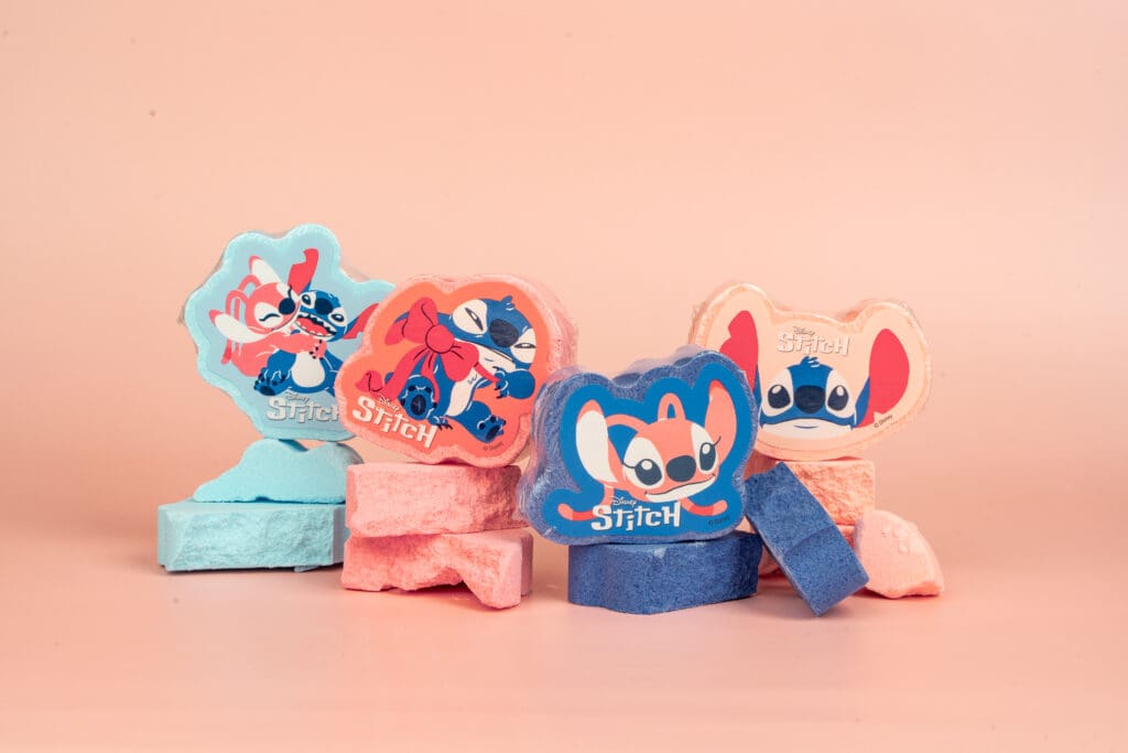 2059679_SENCE_Stitch_Lovingly Annoying_ Bath Fizzer 4 ass_DSC07014