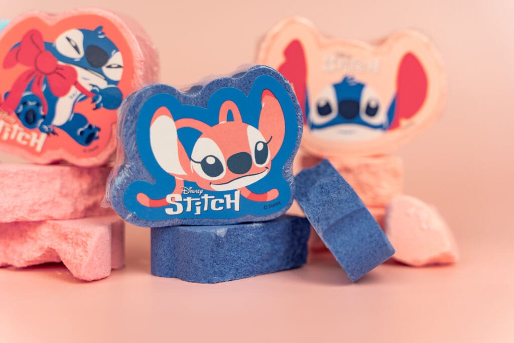 2059679_SENCE_Stitch_Lovingly Annoying_ Bath Fizzer 4 ass_DSC07016