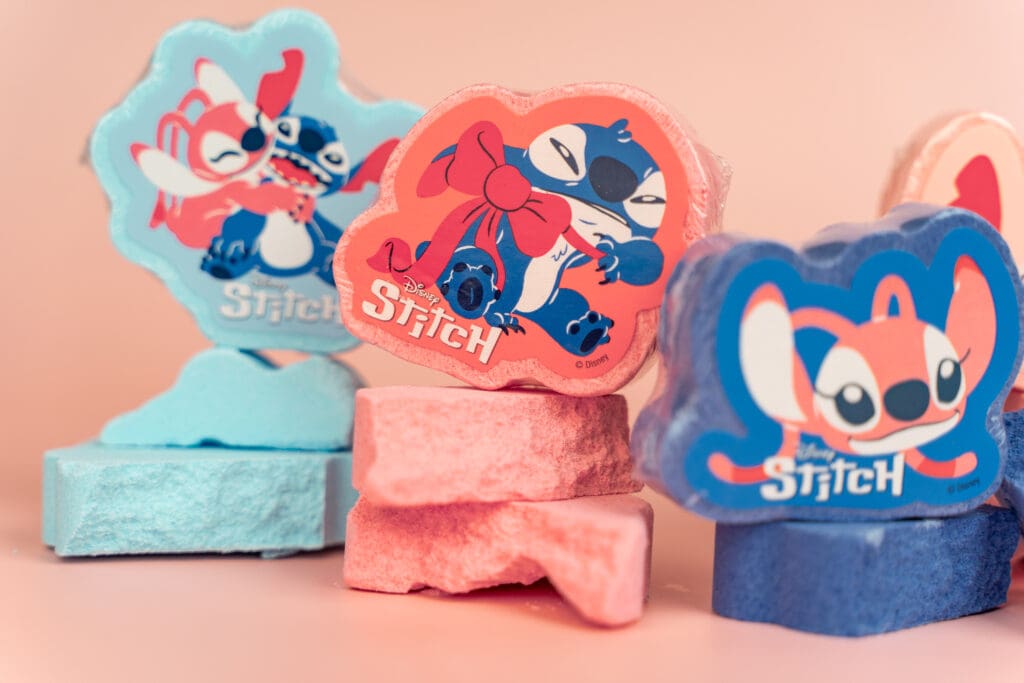 2059679_SENCE_Stitch_Lovingly Annoying_ Bath Fizzer 4 ass_DSC07017