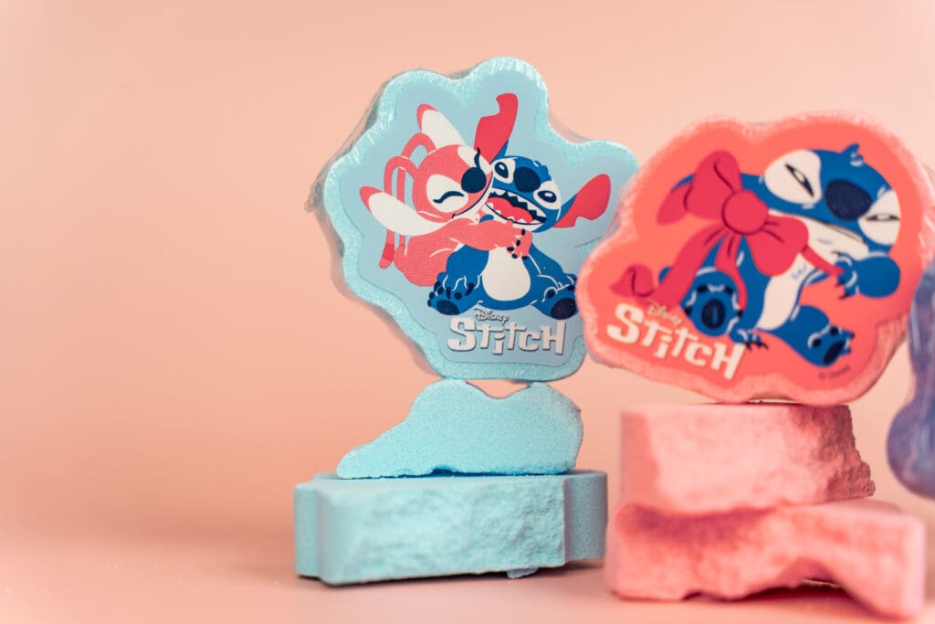 2059679_SENCE_Stitch_Lovingly Annoying_ Bath Fizzer 4 ass_DSC07018